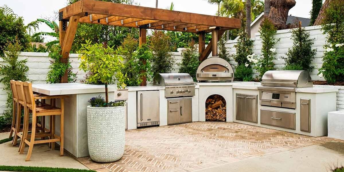 Luxury Outdoor Entertainer kitchen design