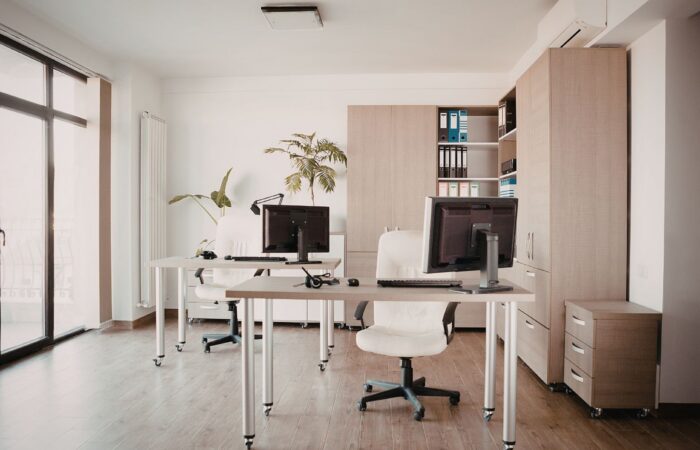 How to make a good office space at home?