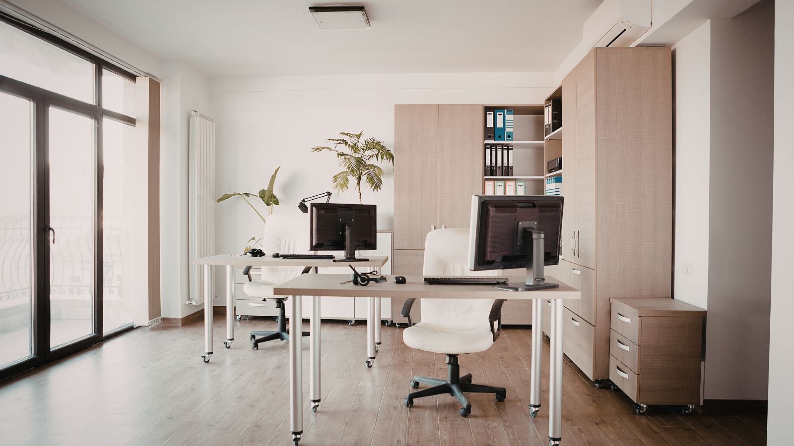 How to make a good office space at home?